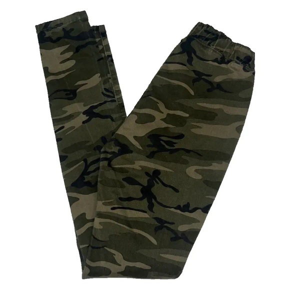 Akira Black Label Chicago distressed classic camo pocketed drawstring joggers - Picture 4 of 12